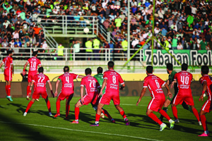 خلاصه بازی ذوب‌آهن و پرسپولیس