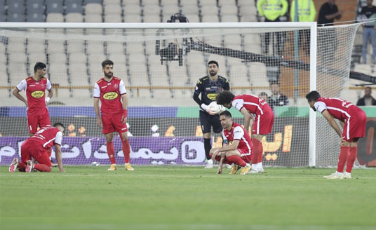 پرسپولیس می‌توانست در کورس بماند