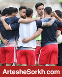 حواشی بازی: تونل افتخار بازیکنان هوادار برای پرسپولیس