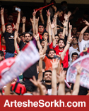 حواشی دربی: اعتراض پیروانی به ناظر و مصدومیت تصویربردار